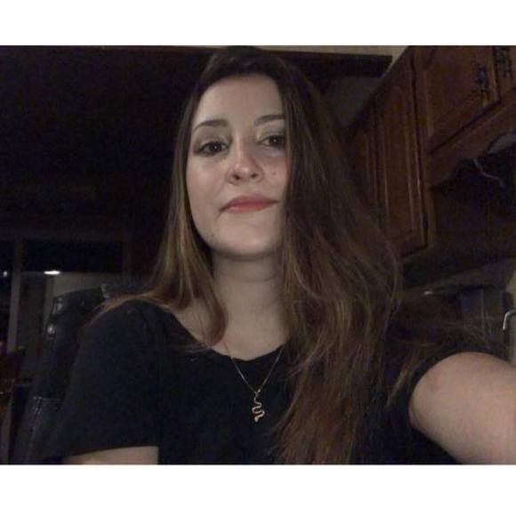 Meet your Posher, Kristen - Picture 1 of 1